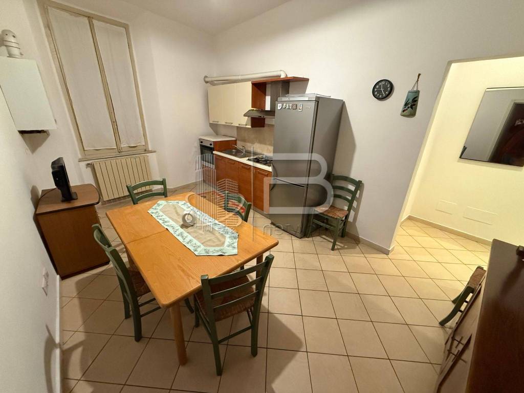 appartamento in vendita a Carrara in zona Avenza