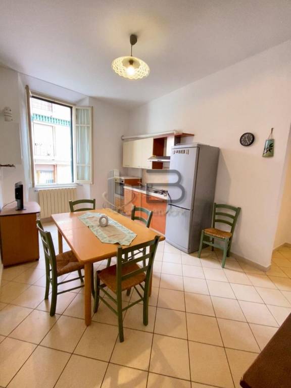 appartamento in vendita a Carrara in zona Avenza