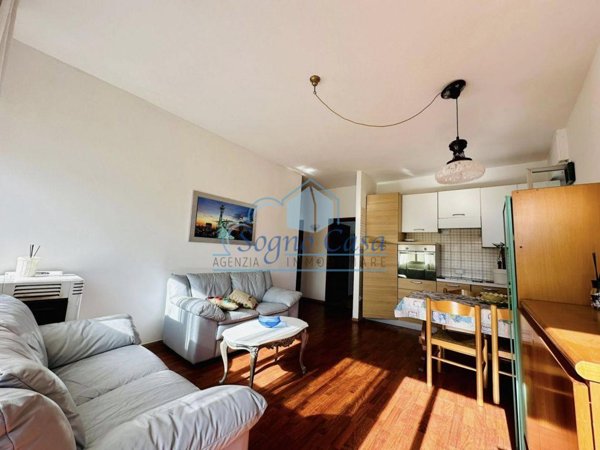 appartamento in vendita a Carrara in zona Marina di Carrara