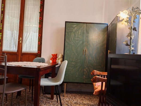 appartamento in vendita a Carrara in zona Centro Città