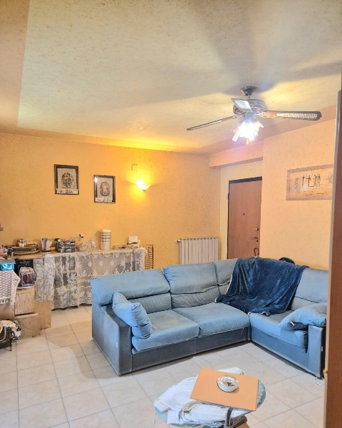 appartamento in vendita a Carrara in zona Avenza