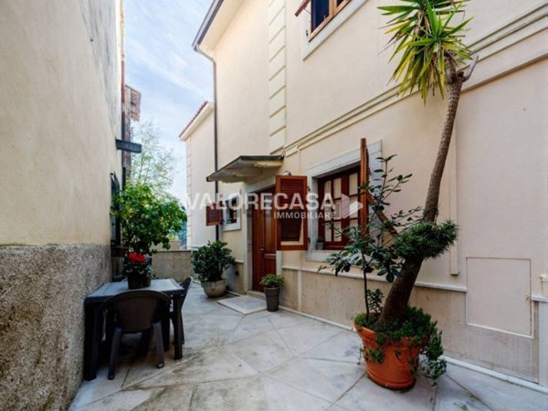 casa indipendente in vendita a Carrara in zona Miseglia
