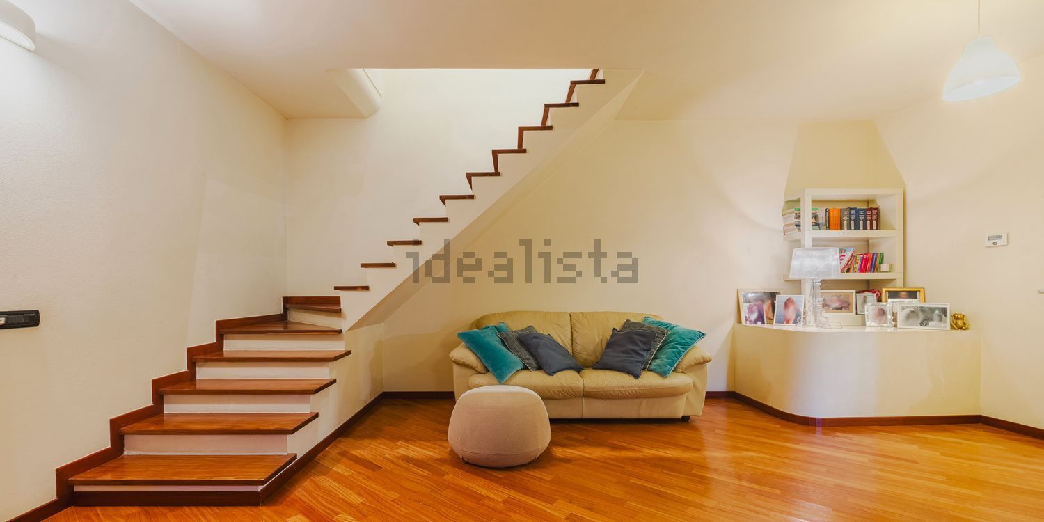 appartamento in vendita a Carrara in zona Miseglia