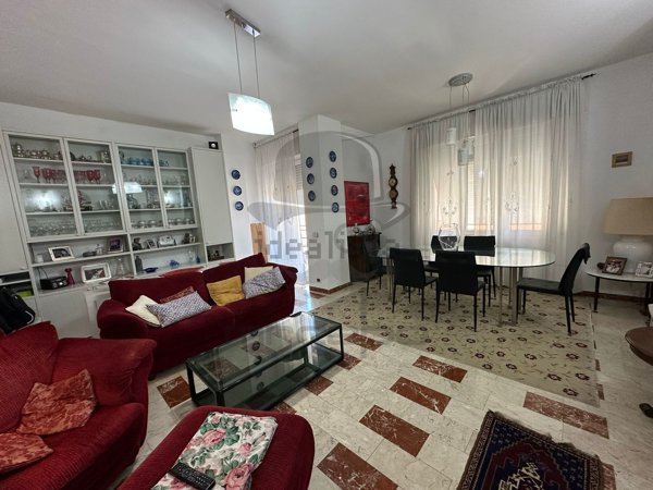 appartamento in vendita a Carrara in zona Marina di Carrara