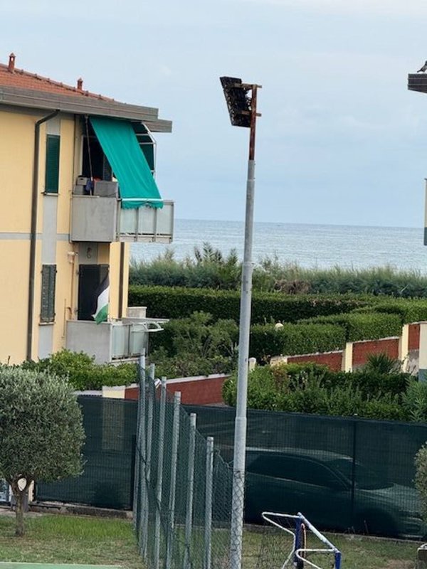appartamento in vendita a Carrara in zona Marina di Carrara