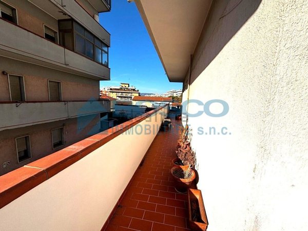 appartamento in vendita a Carrara in zona Marina di Carrara