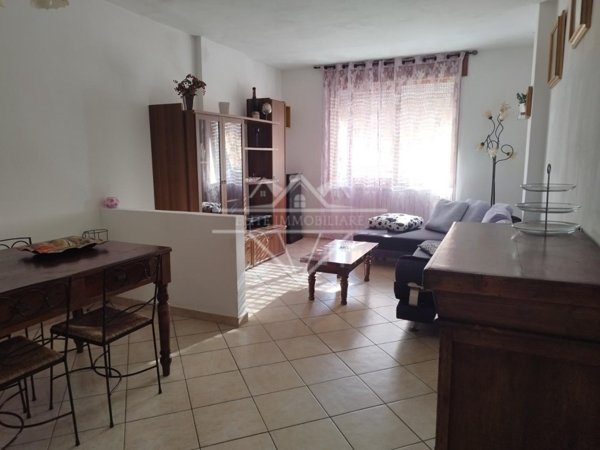appartamento in vendita a Carrara in zona Avenza