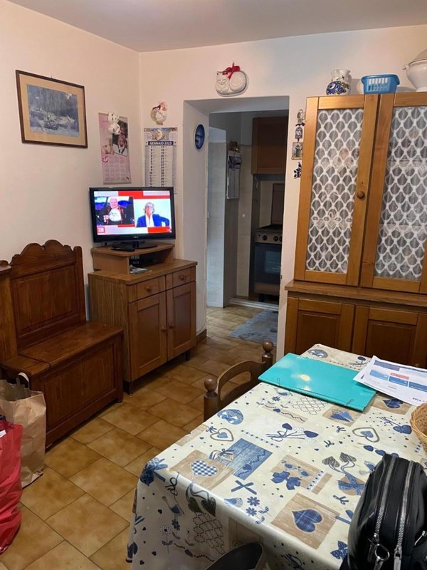 casa indipendente in vendita a Carrara in zona Gragnana