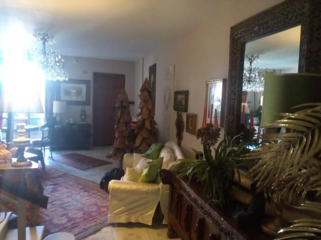 casa indipendente in vendita a Carrara in zona Avenza