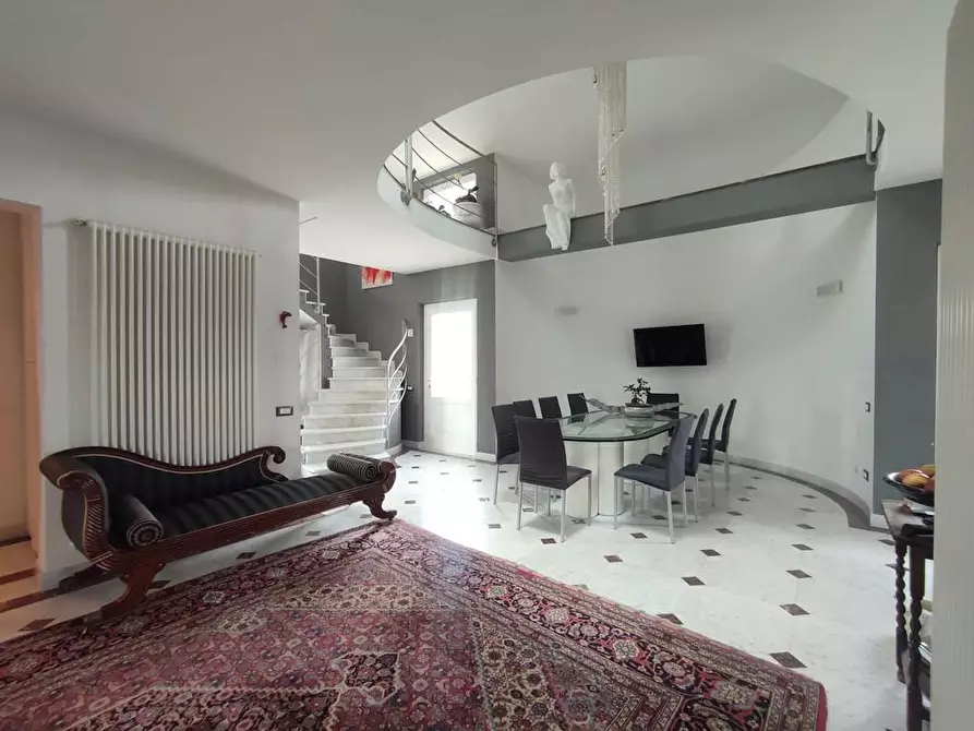 casa indipendente in vendita a Carrara in zona Marina di Carrara