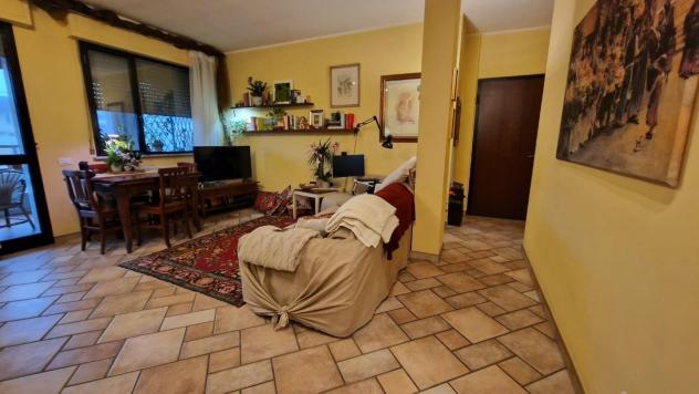 appartamento in vendita a Carrara in zona Avenza