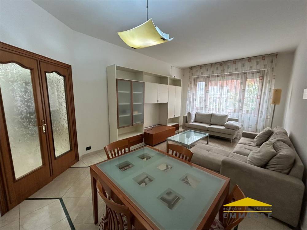 appartamento in vendita a Carrara in zona Centro Città