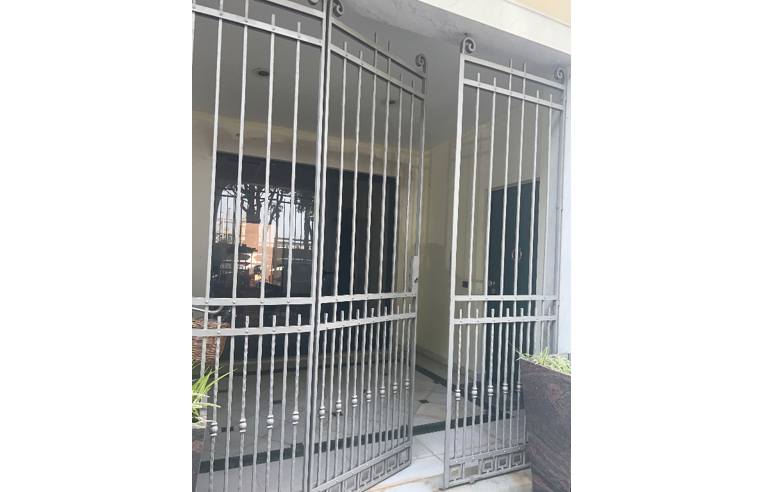 ufficio in vendita a Carrara