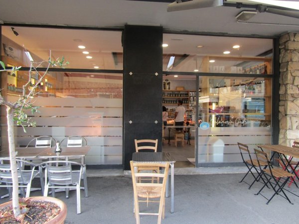 negozio in vendita a Carrara