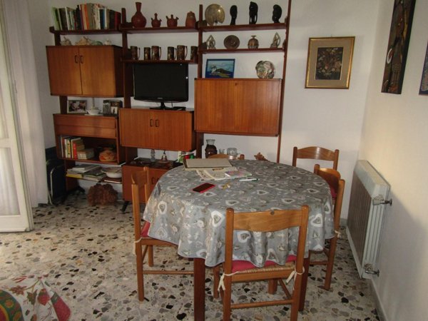 appartamento in vendita a Carrara in zona Marina di Carrara