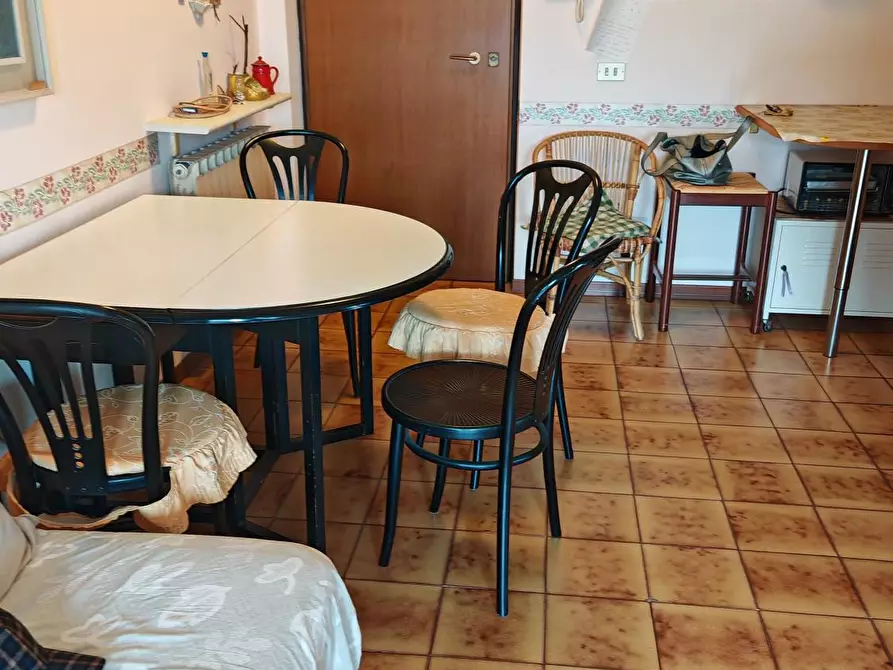 appartamento in vendita a Carrara in zona Marina di Carrara