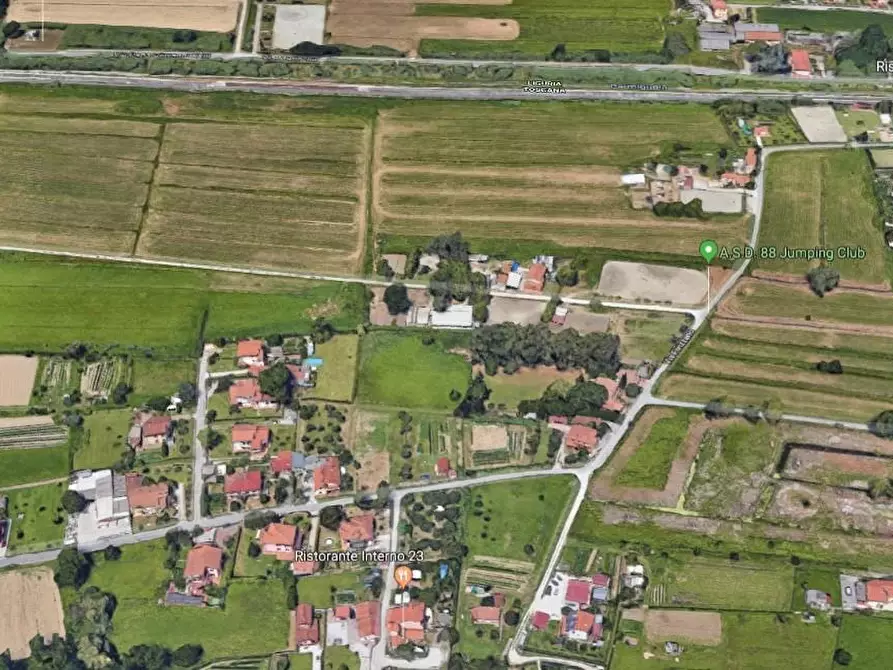 casa indipendente in vendita a Carrara in zona Marina di Carrara