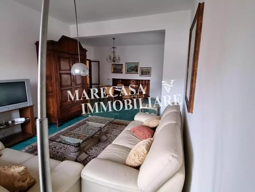 appartamento in vendita a Carrara in zona Centro Città