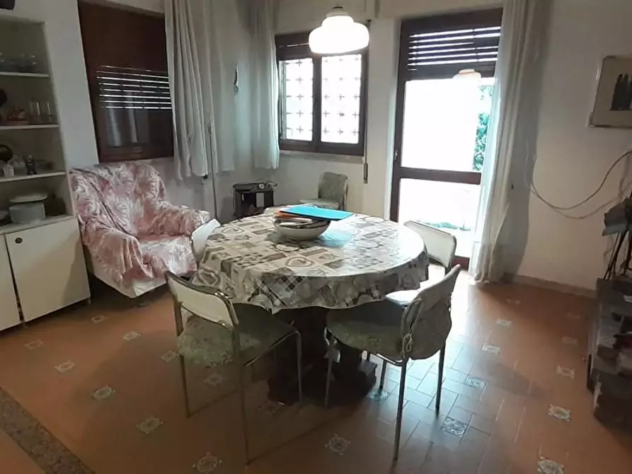 casa indipendente in vendita a Carrara in zona Marina di Carrara
