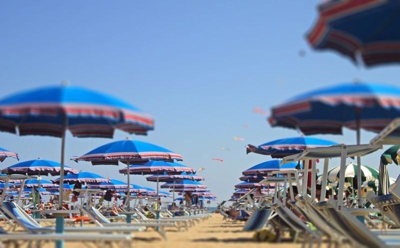 negozio in vendita a Carrara