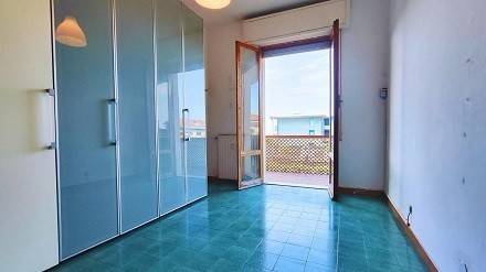 appartamento in vendita a Carrara in zona Marina di Carrara