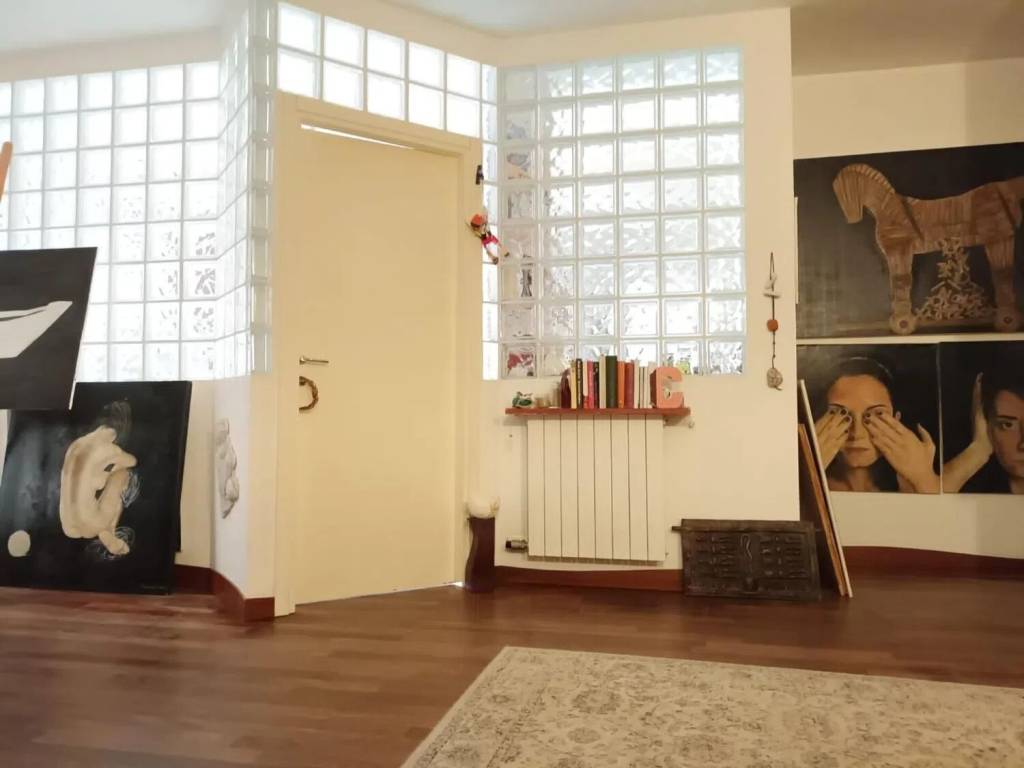 appartamento in vendita a Carrara in zona Stadio