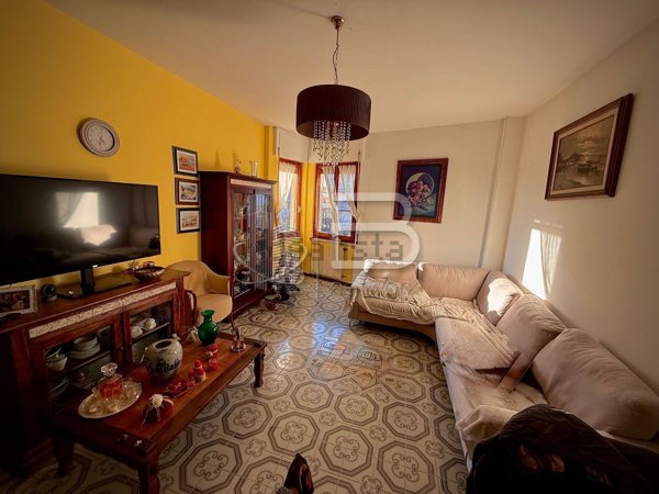 appartamento in vendita a Carrara in zona Marina di Carrara