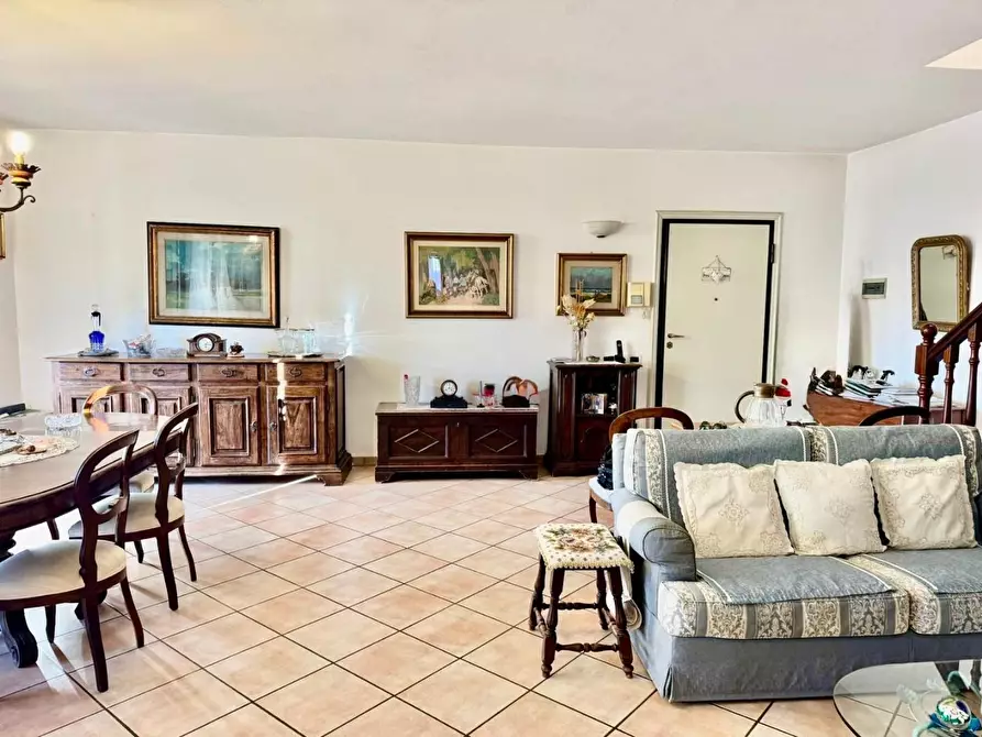 appartamento in vendita a Carrara in zona Fossone