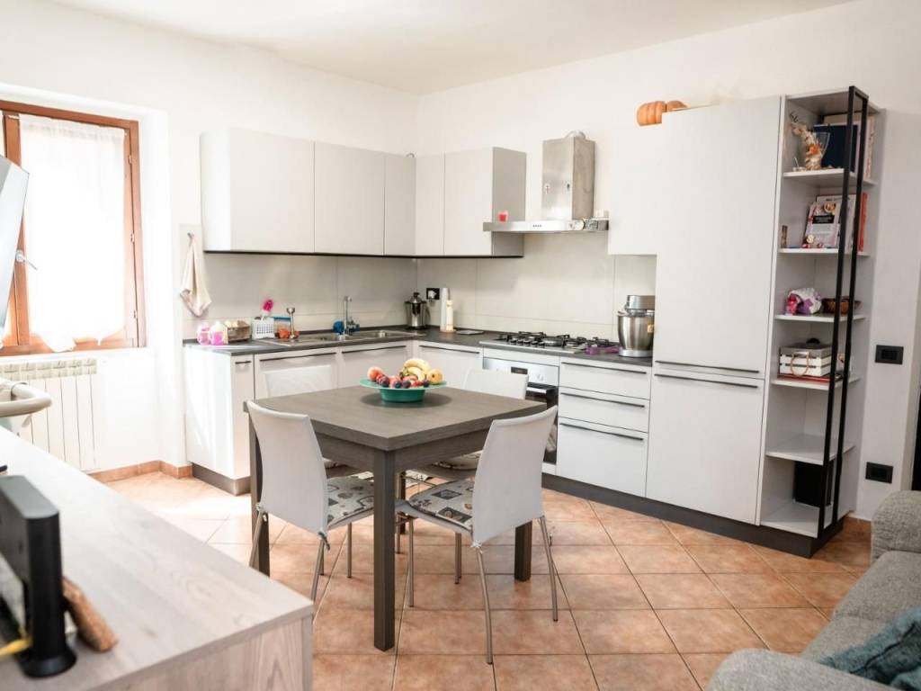 appartamento in vendita a Carrara in zona Centro Città