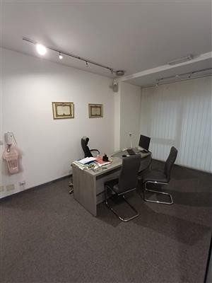 ufficio in vendita a Carrara in zona Centro Città