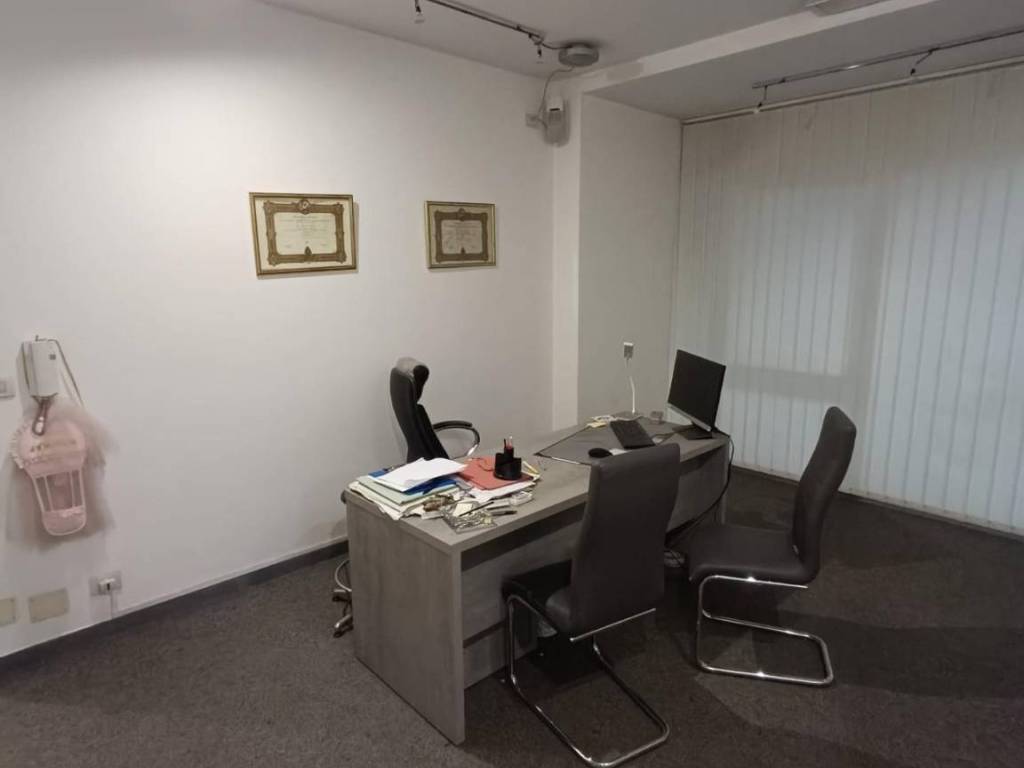 ufficio in vendita a Carrara in zona Centro Città