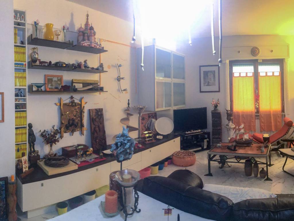 appartamento in vendita a Carrara in zona Centro Città