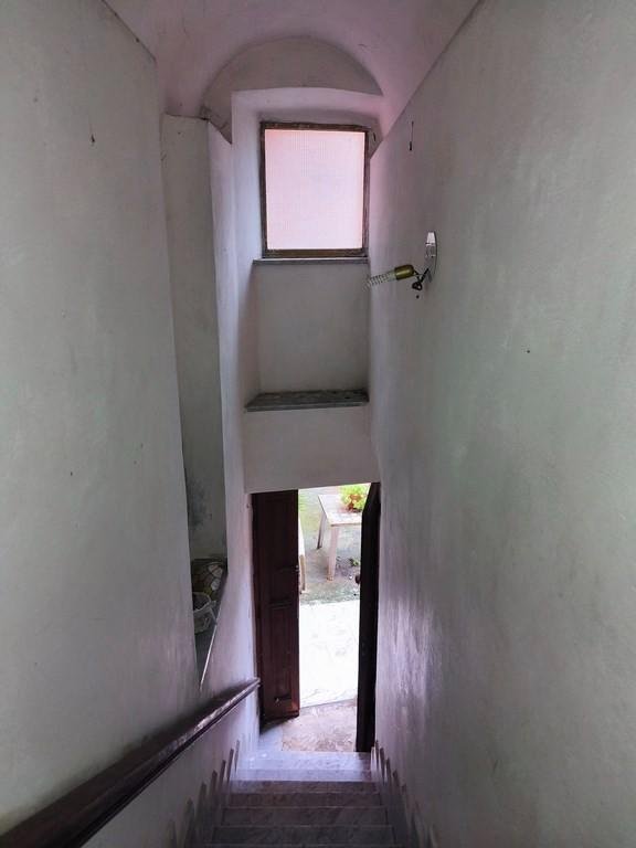 casa indipendente in vendita a Carrara in zona Gragnana