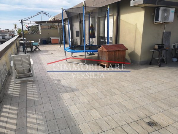 appartamento in vendita a Carrara in zona Marina di Carrara