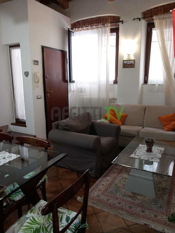 casa indipendente in vendita a Carrara