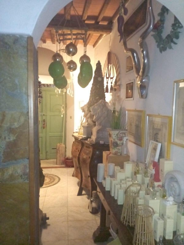 casa indipendente in vendita a Carrara in zona Centro Città