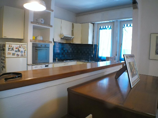 appartamento in vendita a Carrara in zona Avenza