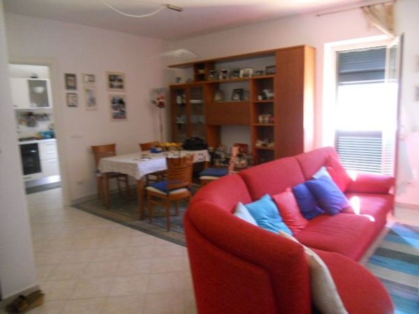 appartamento in vendita a Carrara in zona Marina di Carrara