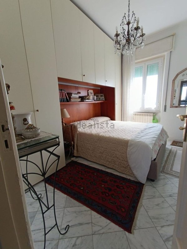 appartamento in vendita a Carrara in zona Avenza