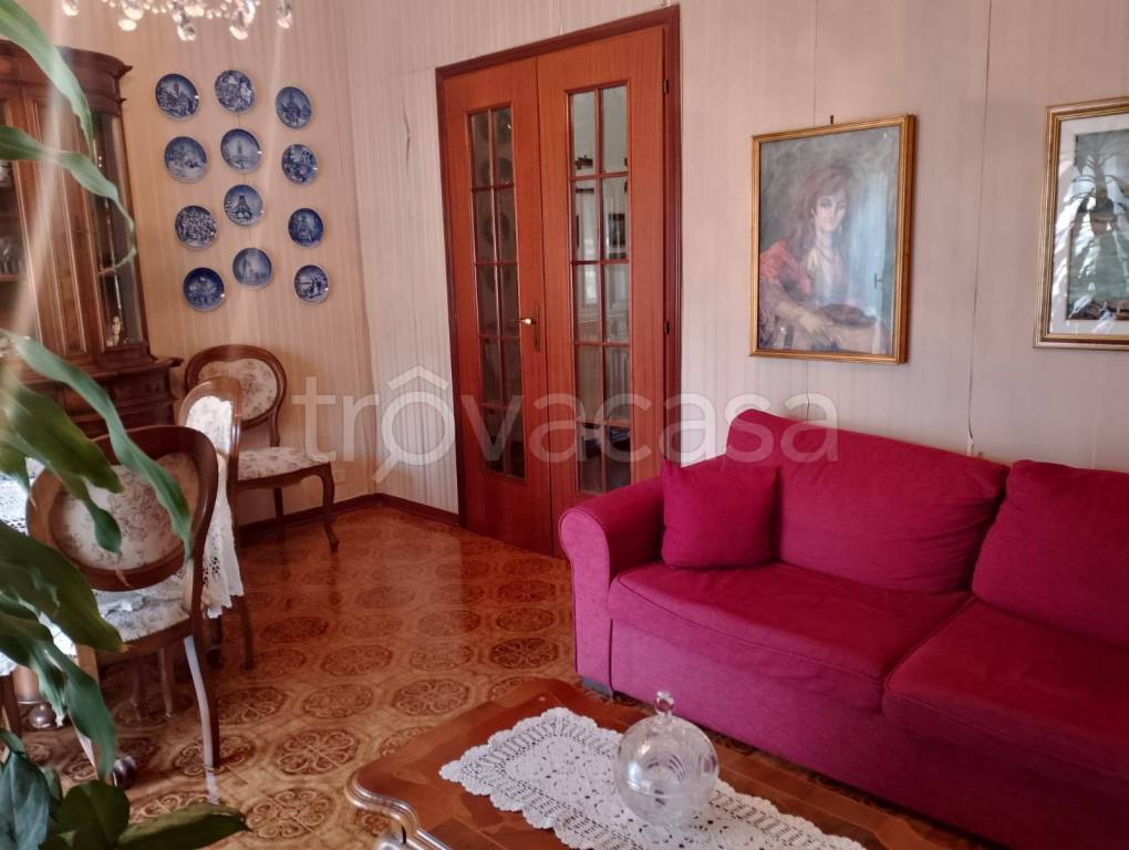 appartamento in vendita a Carrara in zona Bonascola