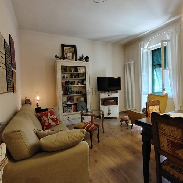 appartamento in vendita a Carrara in zona Avenza