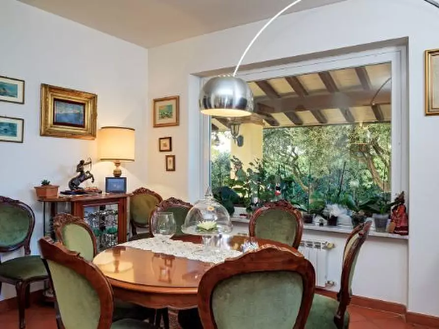 casa indipendente in vendita a Carrara in zona Sant'Antonio