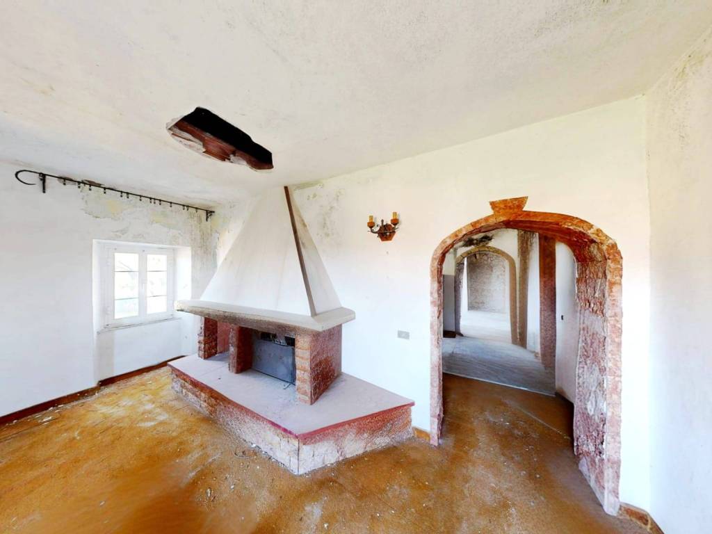 casa indipendente in vendita a Carrara in zona Fossone