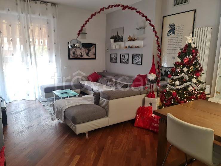 appartamento in vendita a Carrara in zona Avenza