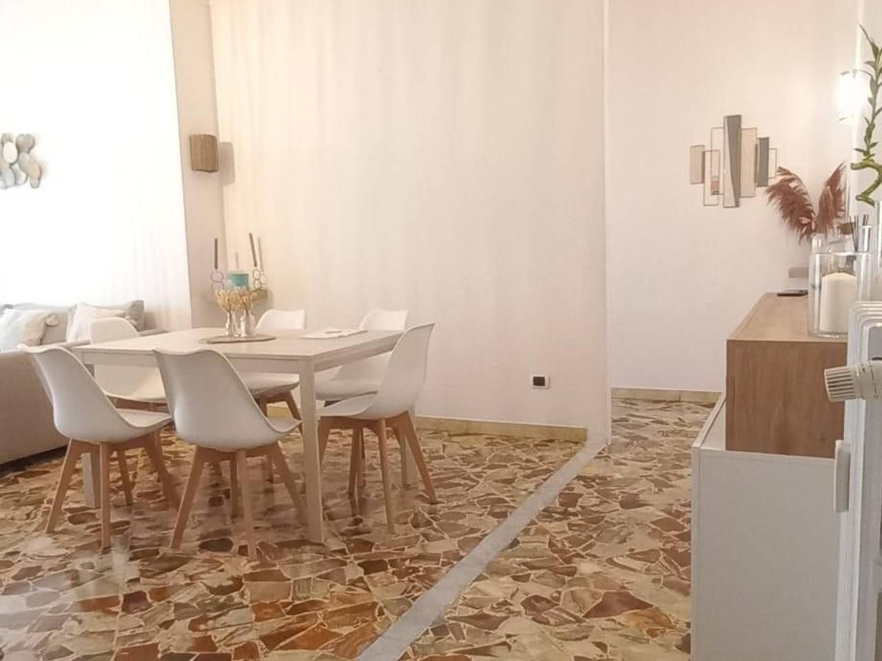 appartamento in vendita a Carrara in zona Marina di Carrara