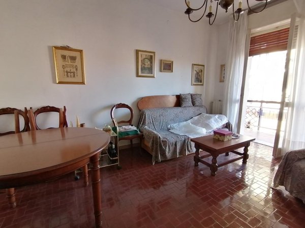 appartamento in vendita a Carrara in zona Marina di Carrara