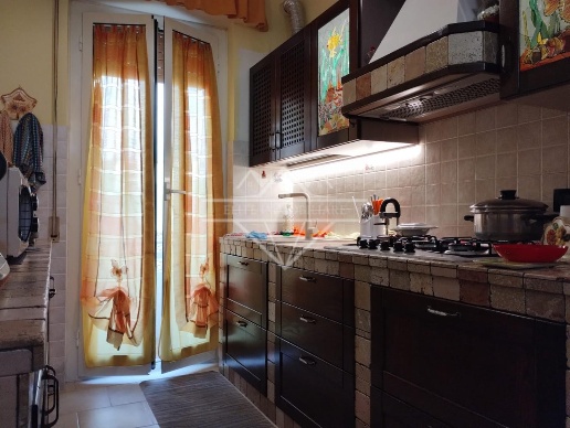 appartamento in vendita a Carrara in zona Marina di Carrara