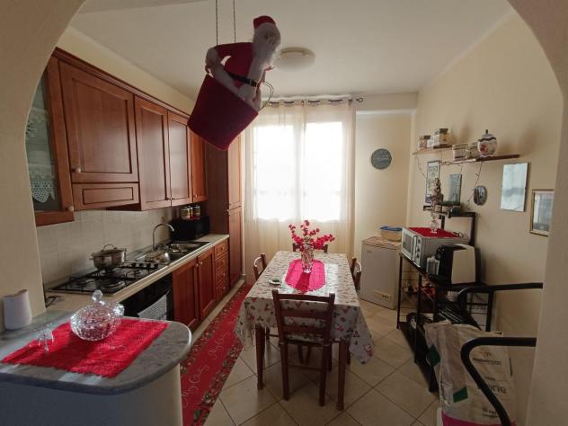 casa indipendente in vendita a Carrara in zona Avenza