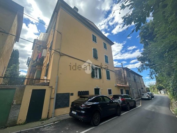 appartamento in vendita a Carrara