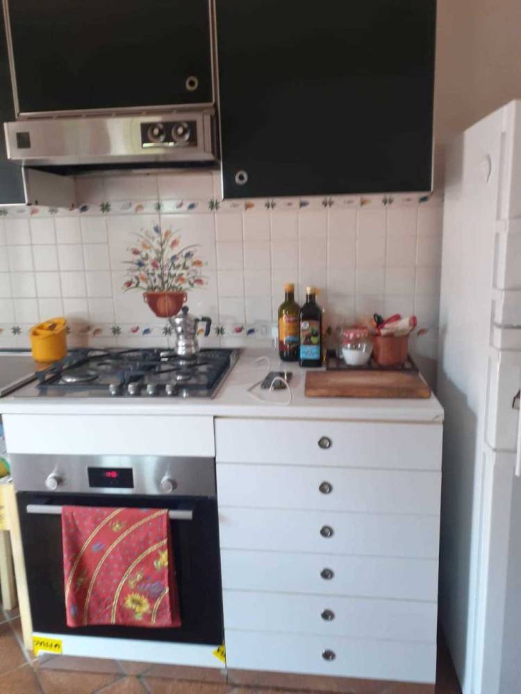 appartamento in vendita a Carrara in zona Marina di Carrara